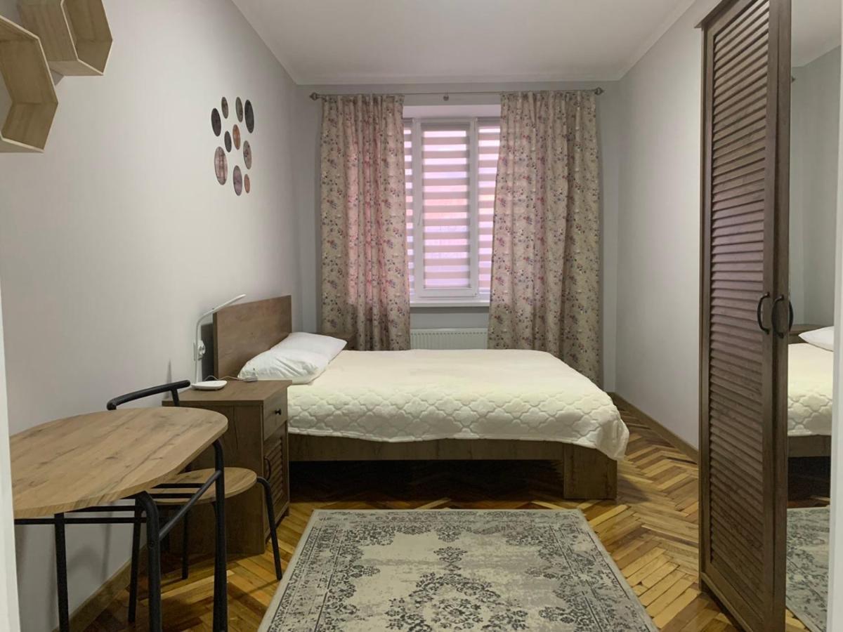 Ostello Good Rest Chemerivtsi Esterno foto